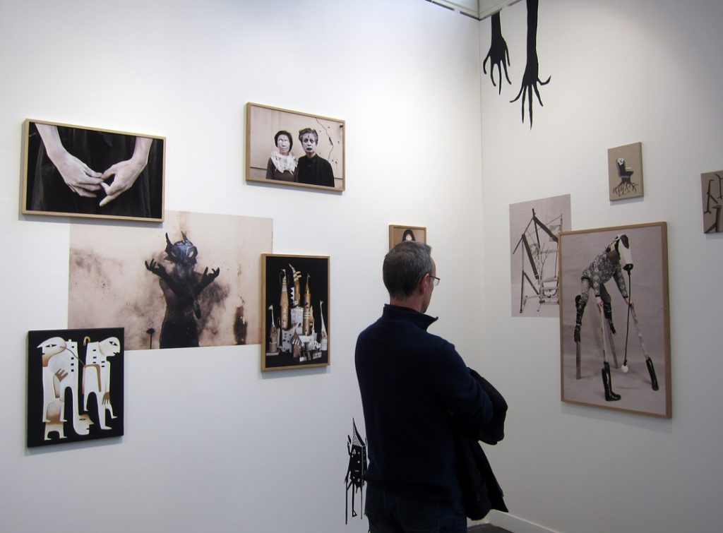 L'installation d'Augustin Rebetez sur le stand de la galerie Feldbush Wiesner Rudolph
